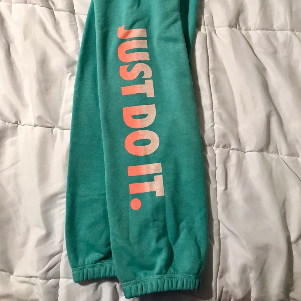 Women’s NIKE Joggers